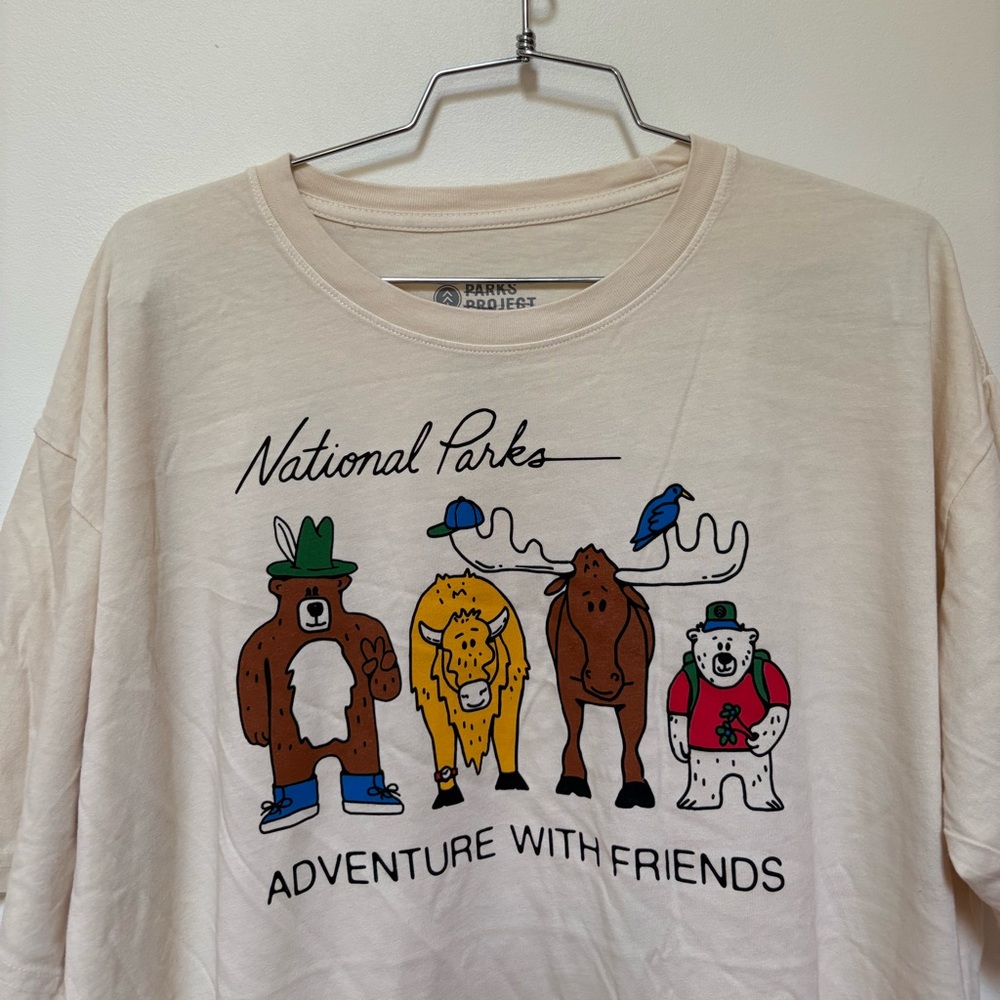 NWOT Parks Project Adventure With Friends T-Shirt Size Large - Picture 5 of 11